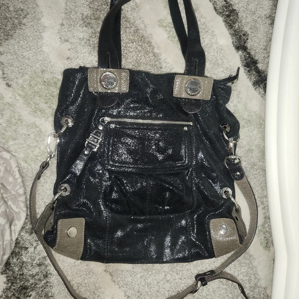 B. Makowsky Large Metallic Crackled Leather Bag - Picture 3 of 7